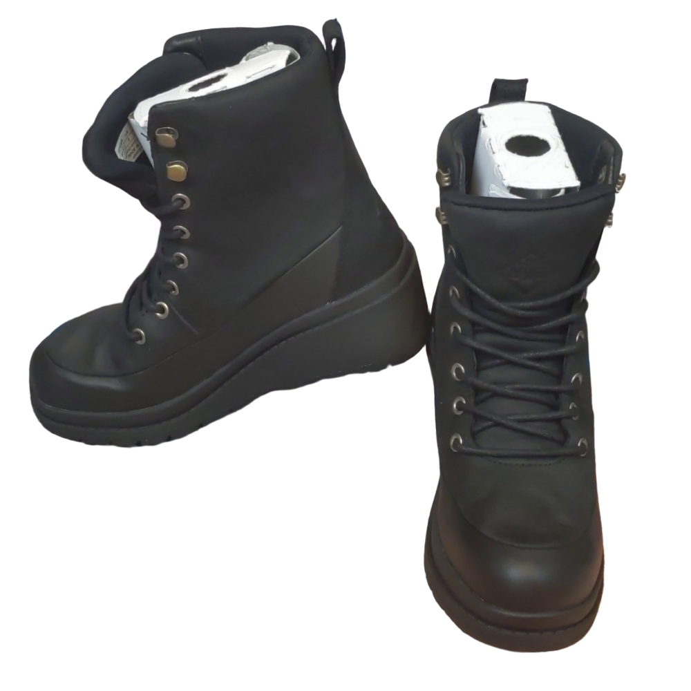 The ORIGINAL MUCK BOOT COMPANY Women's Liberty Wedge Black Leather NWT Size 5